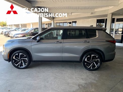Used 2024 Mitsubishi Outlander SE image 7