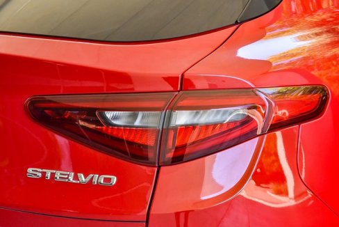 Used 2018 Alfa Romeo Stelvio Ti image 7