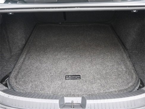 Certified 2022 Volkswagen Jetta SEL image 29