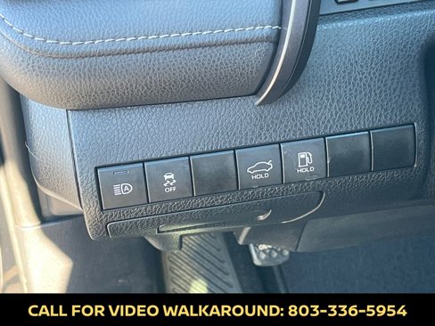 Used 2019 Toyota Camry L image 18