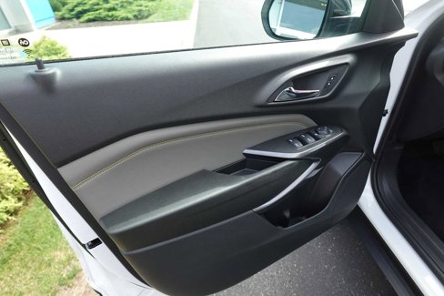 Used 2024 Chevrolet Trax ACTIV w/ Sunroof Package image 11