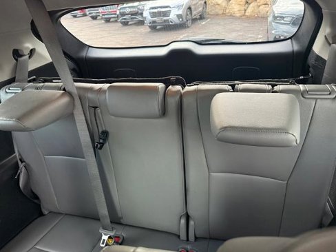 Used 2021 Toyota Highlander Platinum image 20