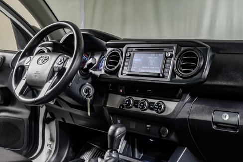 Used 2018 Toyota Tacoma SR image 14