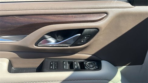 Used 2021 GMC Yukon Denali w/ Denali Premium Package image 14