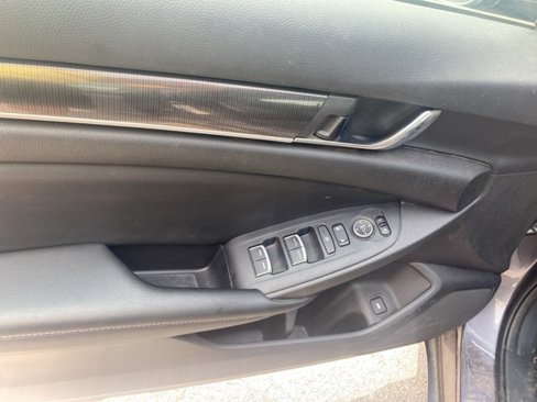 Used 2019 Honda Accord Sport image 17