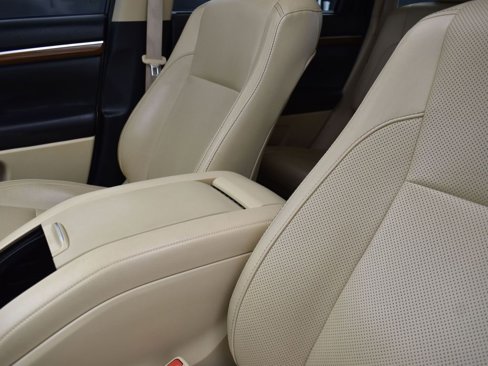 Used 2019 Toyota Highlander Limited image 14