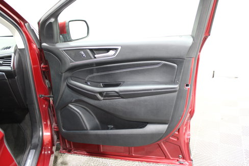 Used 2016 Ford Edge Titanium w/ Equipment Group 301A image 30