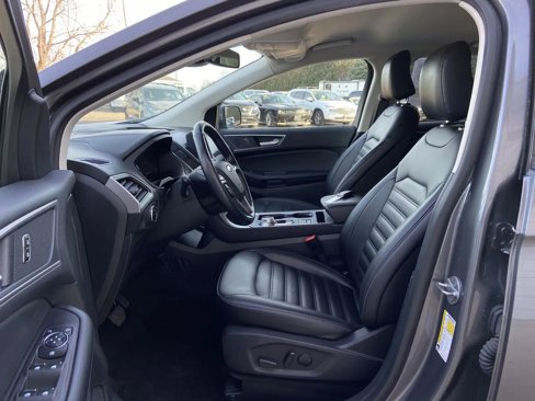 Used 2023 Ford Edge SEL image 11