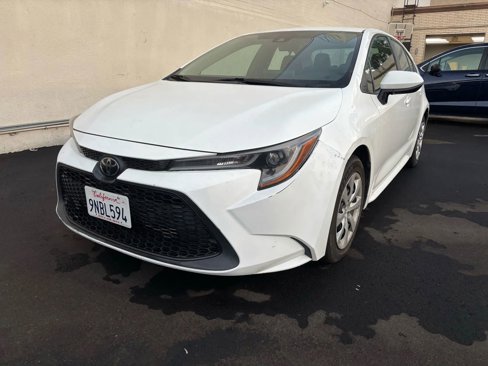 Used 2021 Toyota Corolla LE image 1