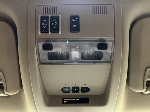 Used 2012 Cadillac Escalade Luxury image 9