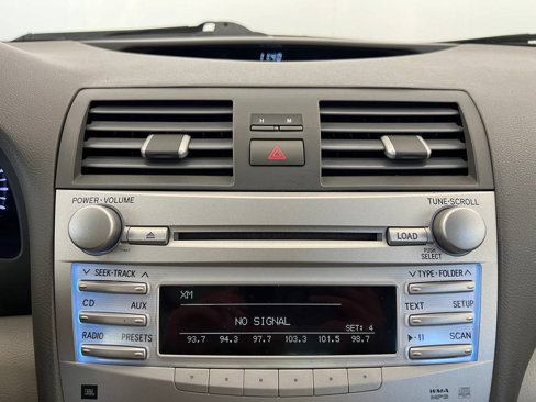 Used 2011 Toyota Camry XLE image 17