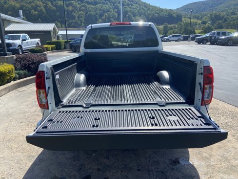 Used 2019 Nissan Frontier S image 25