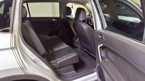 Used 2019 Volkswagen Tiguan SEL Premium w/ 3rd Row Seat Package image 28