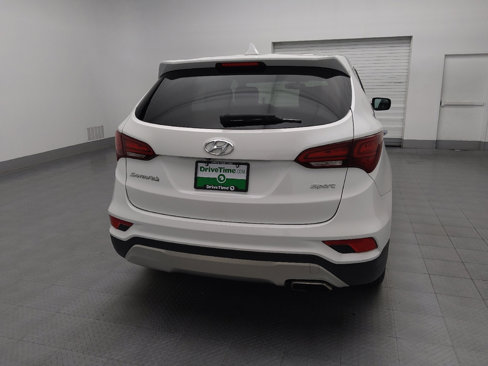 Used 2017 Hyundai Santa Fe Sport image 7