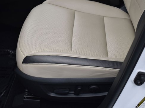 Used 2019 INFINITI QX50 Essential w/ Premium Heat Package image 16