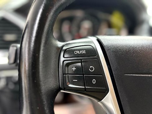 Used 2017 Volvo XC60 T5 Inscription w/ Preferred Option Package image 22