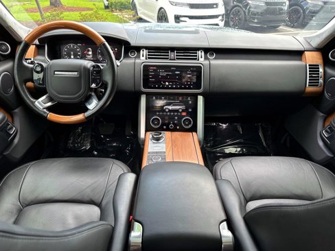 Used 2020 Land Rover Range Rover HSE image 16