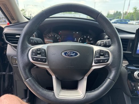 Used 2021 Ford Explorer Limited w/ Equipment Group 301A image 16