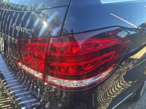 Used 2014 Mercedes-Benz E 350 4MATIC Wagon image 7