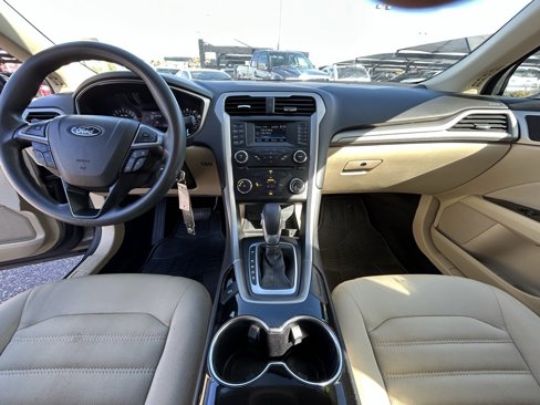 Used 2014 Ford Fusion SE image 19