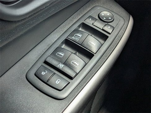 Certified 2019 Jeep Cherokee Latitude w/ Popular Appearance Group image 22