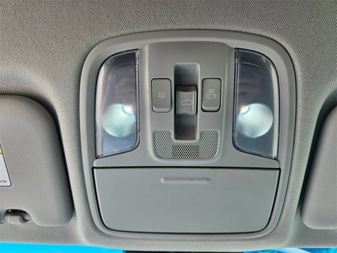 Used 2022 Kia Niro EX Premium w/ Cold Weather Package image 18