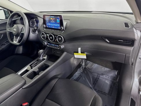 Certified 2025 Nissan Sentra SV image 28