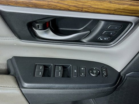Used 2017 Honda CR-V EX-L image 18