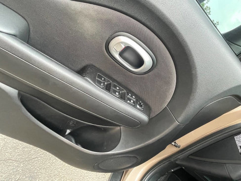 Used 2014 Kia Soul image 11