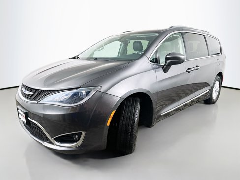 Used 2019 Chrysler Pacifica Touring-L image 3