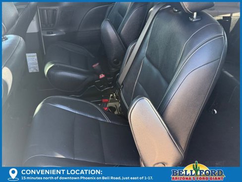 Used 2019 Toyota Sienna SE image 18