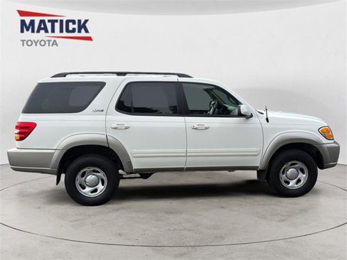 Used 2003 Toyota Sequoia SR5 image 8