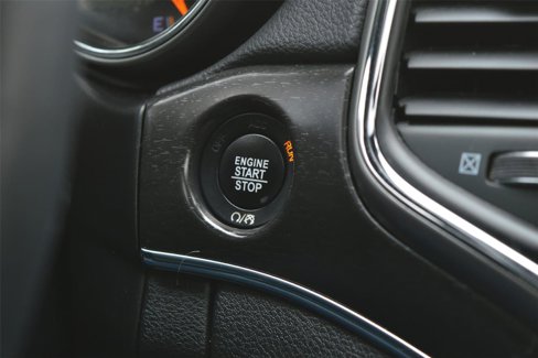 Used 2018 Jeep Grand Cherokee Limited image 25