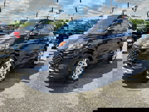 Certified 2020 Ford Escape SE image 3