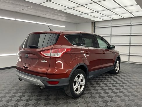 Used 2016 Ford Escape SE w/ SE Cold Weather Package image 16