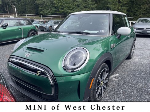 Used 2024 MINI Cooper SE image 1