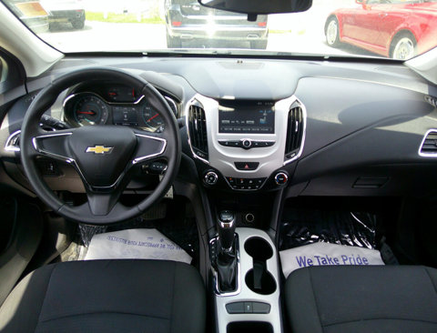 Used 2017 Chevrolet Cruze LS image 31