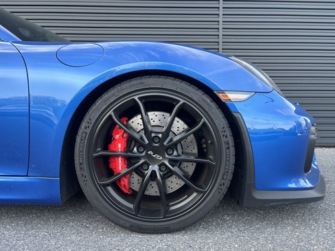 Used 2016 Porsche Cayman GT4 image 9