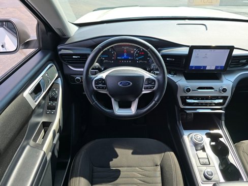 Used 2020 Ford Explorer XLT w/ Comfort Package image 29