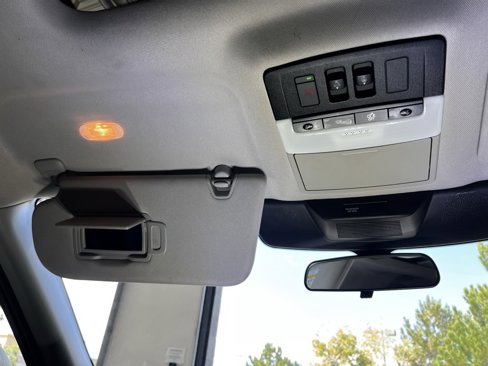 Used 2022 Nissan Pathfinder SV w/ SV Premium Package image 39