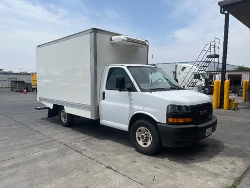 Used 2021 GMC Savana 3500 w/ Power Convenience Package image 1