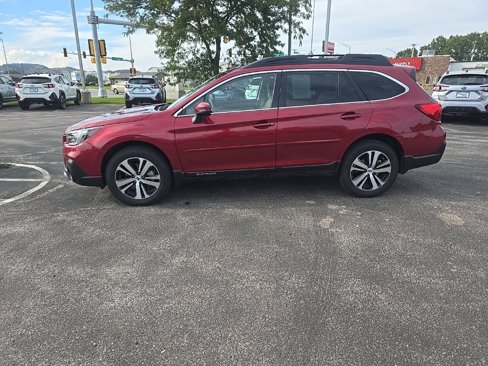 Used 2018 Subaru Outback 3.6R Limited image 5