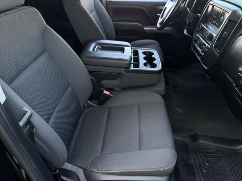 Used 2018 Chevrolet Silverado 1500 LT w/ All Star Edition image 21