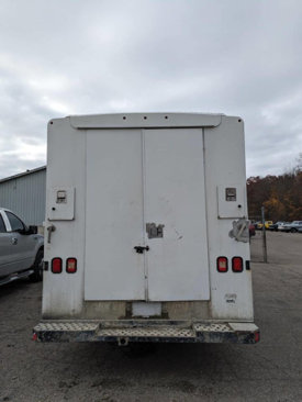 Used 2013 Chevrolet Express 3500 image 5