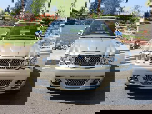 Used 2008 Jaguar XJ8 L image 2