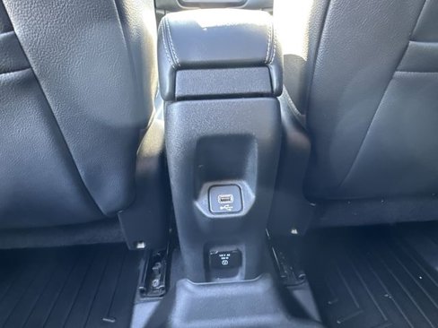 Used 2018 Jeep Renegade Limited w/ UConnect 8.4 Nav Group image 22