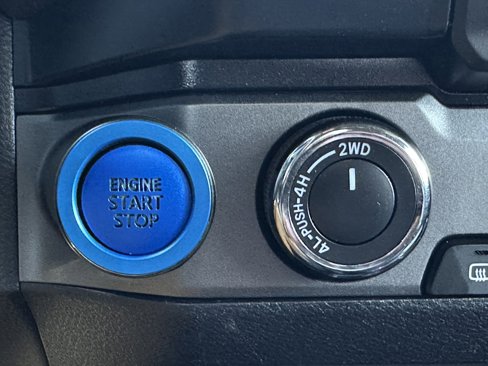 Used 2020 Toyota Tacoma TRD Off-Road image 36