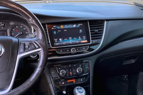 Used 2020 Buick Encore Essence image 6