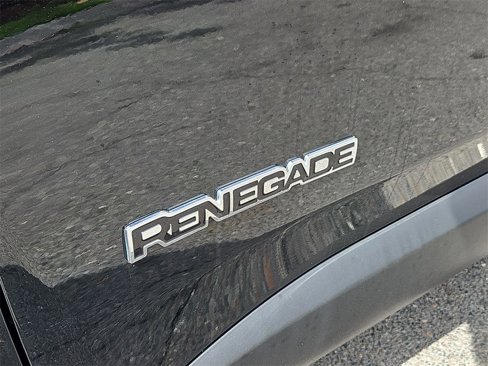 Used 2022 Jeep Renegade Latitude image 13