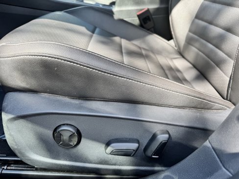 Certified 2024 Volkswagen Jetta SE image 16